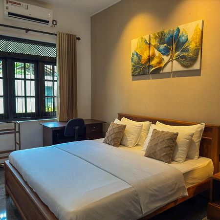 Villa River Breeze Weligama Exteriör bild