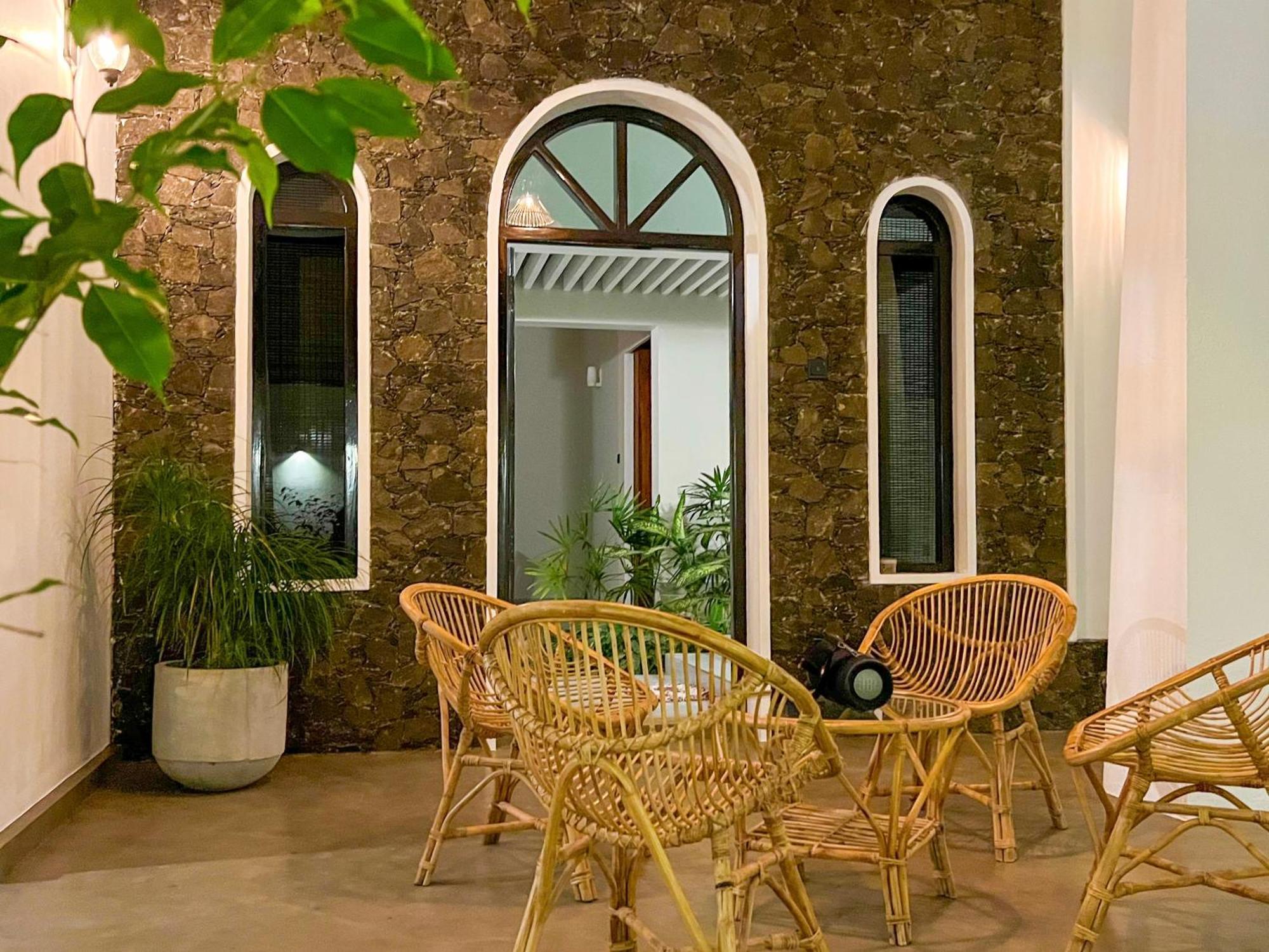 Villa River Breeze Weligama Exteriör bild