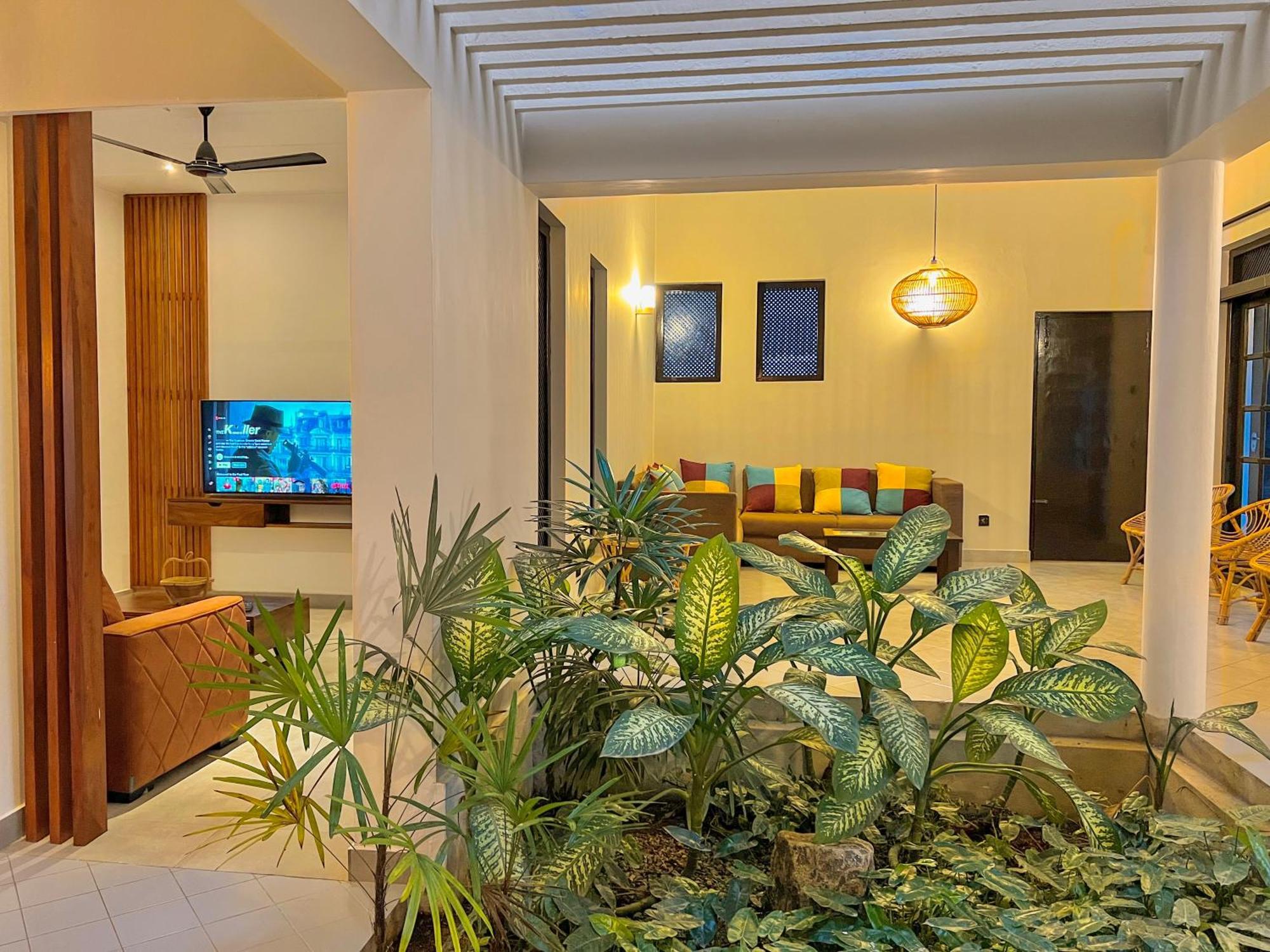 Villa River Breeze Weligama Exteriör bild